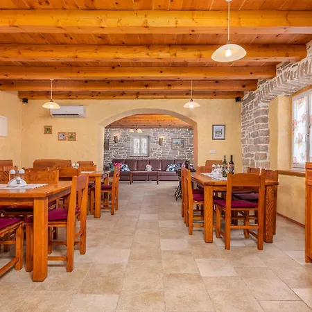 Awesome In With Kitchen Holiday home