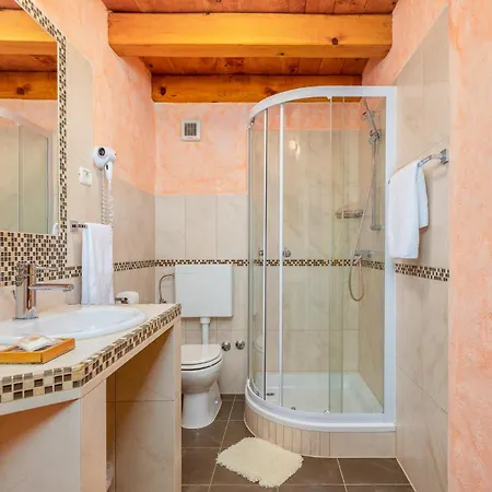 Holiday home Awesome In With Kitchen Barban