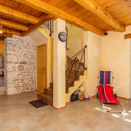 Awesome In With Kitchen Holiday home *